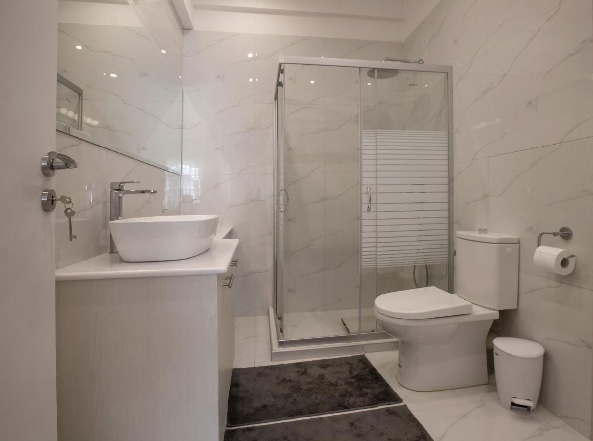 Upscale Luxury Athens Renovated Dream Home In One Of The Most Favorable Locations By National Gardens, Zoo & Hellenic Parliament In Syntagma And Stylish Exquisite Kolonaki Neighborhood Экстерьер фото